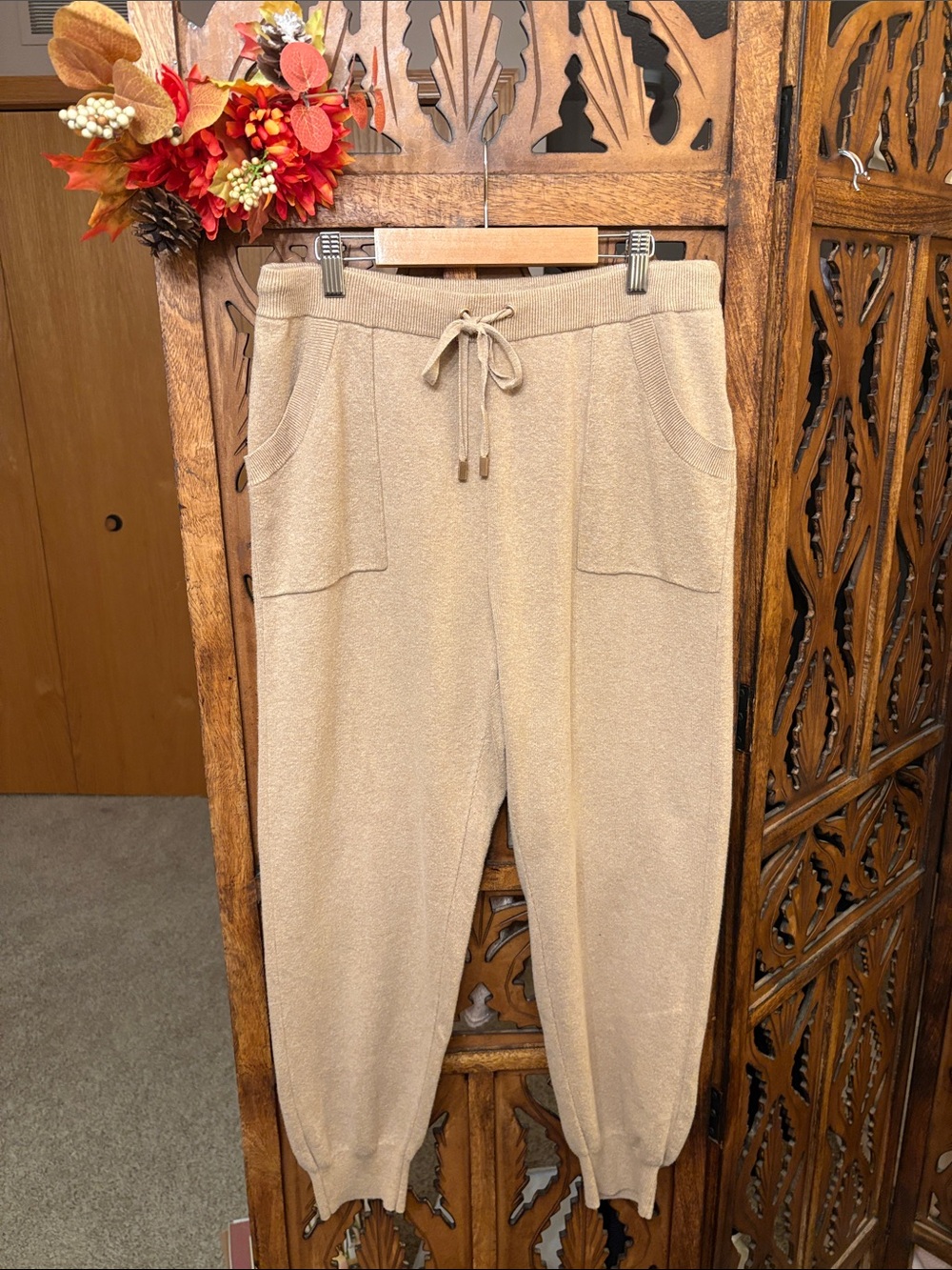Chico's Cream Drawstring Knit Jogger Pants